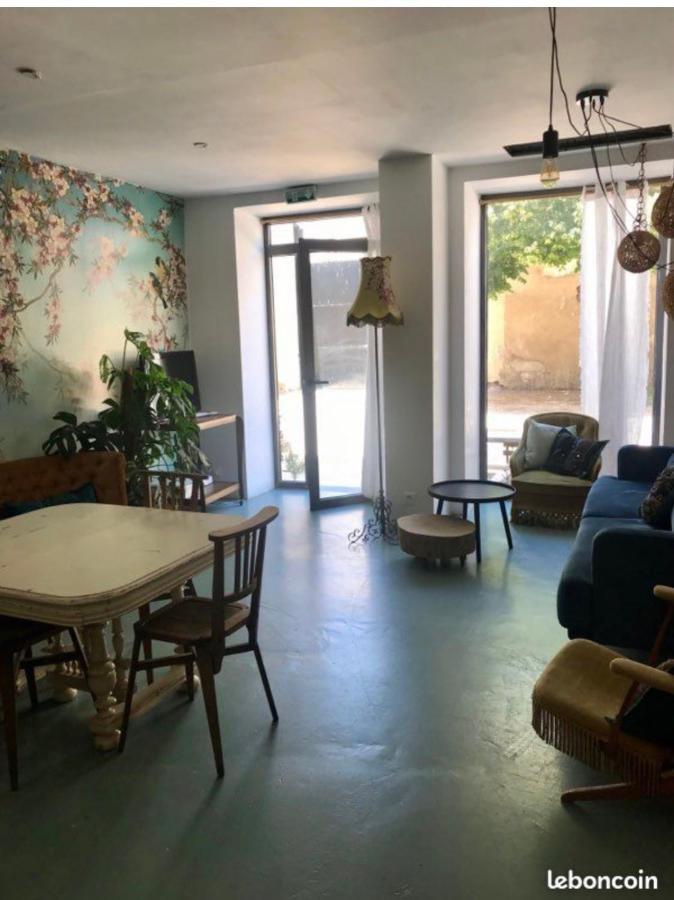 Le Chill De Zoe Et La Petite Boheme Marselha Exterior foto